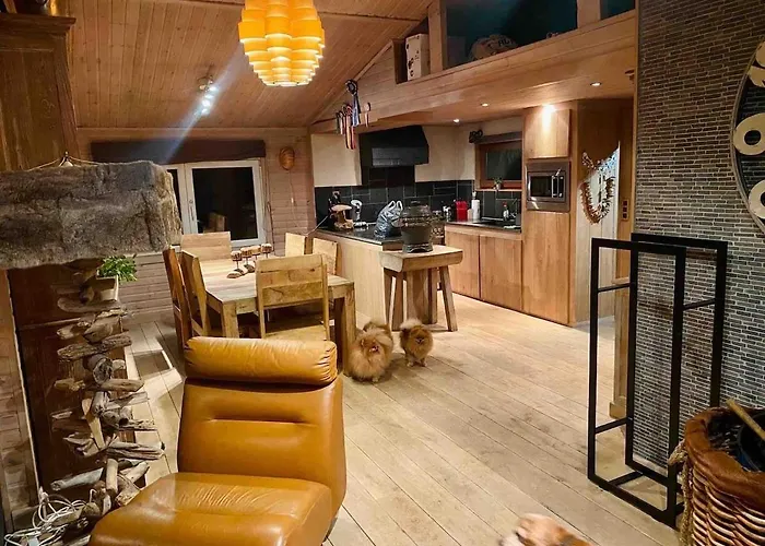 Our Woodhouse Resteigne * Mellet