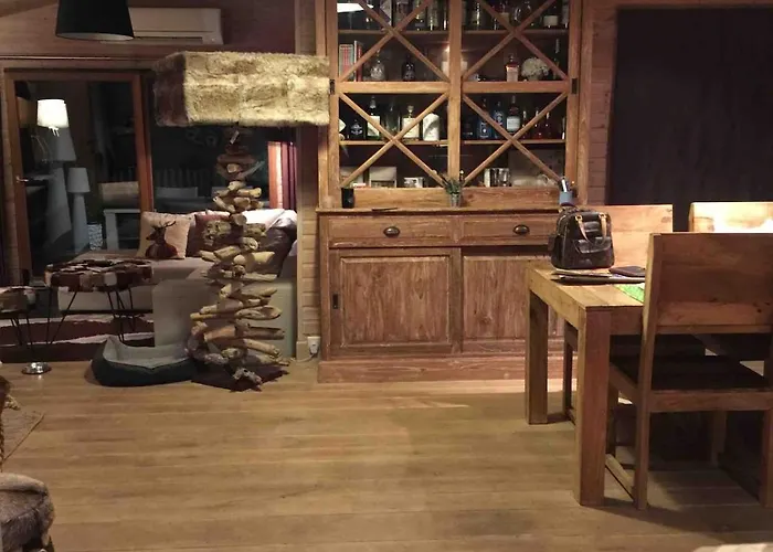 Chalé Our Woodhouse Resteigne